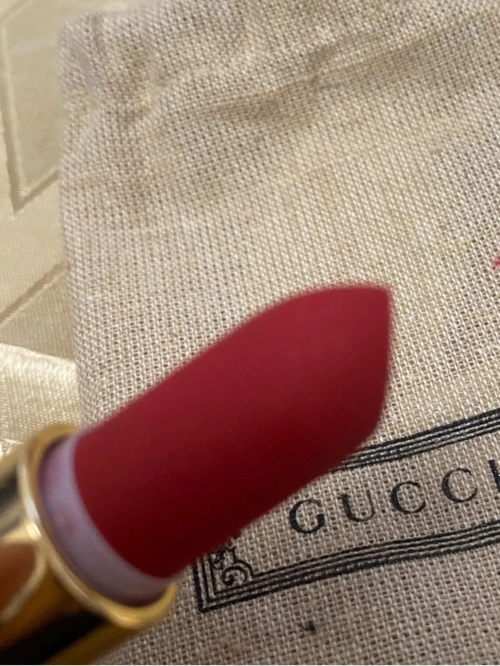 Gucci limited edition colourMatte Lipstick with Soft Pink Box and linen Bag New
